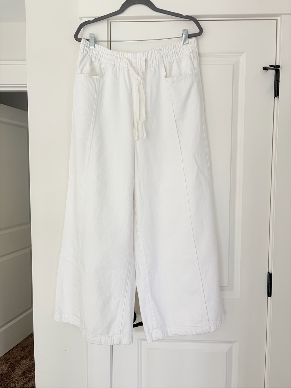 Universal Thread White Denim Wide Leg Drawstring Pants